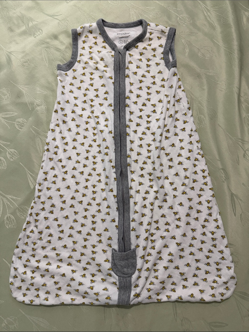 Burt's Bees White Sleeveless Sleep Sack Baby S - Yellow Bee Print and Gray Trim